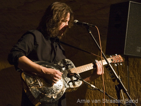 resonator_arnie_01