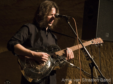 resonator_arnie_04