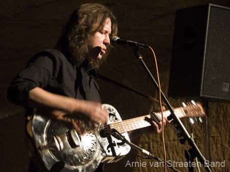 resonator_arnie_06